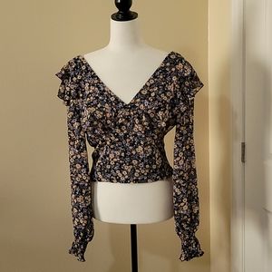 NWT- Dynamite floral blouse